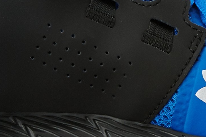 Under Armour Commit Perforated Medial